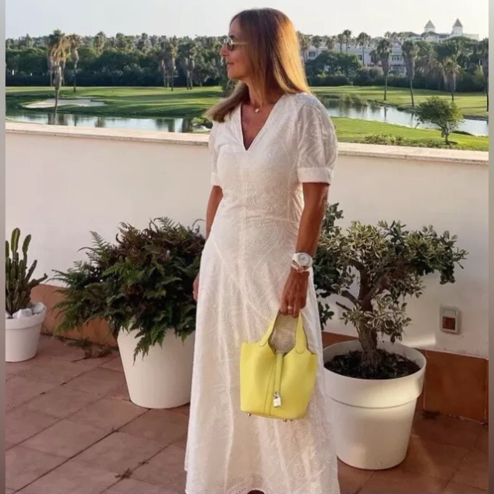 LAST ONE!!! ZARA BLOGGERS’ FAVORITE EMBROIDERED EYELET DRESS ZW COLLECTION